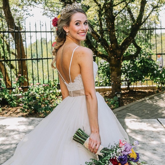 Meet your Posher, Abby - Picture 12 of 16